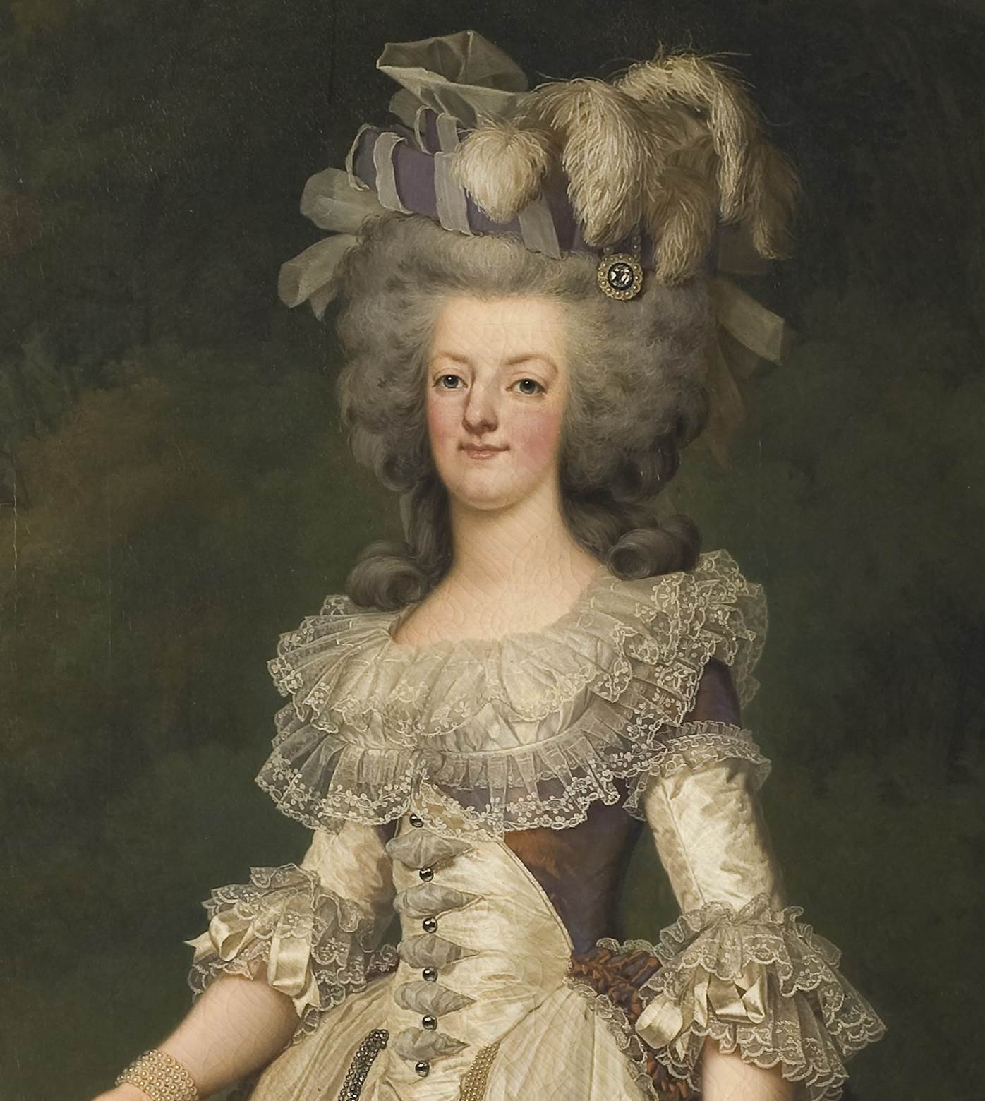 法国王后玛丽·安托瓦内特和她的两个孩子在特里亚农公园散步queen