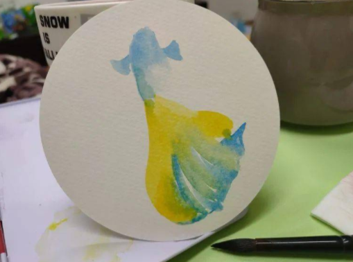 水彩画蓝色金鱼绘画教程步骤 - 爱画网