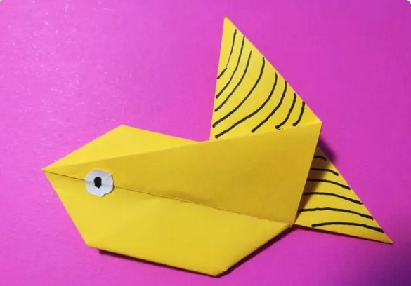 简单易学的小金鱼手工折纸步骤